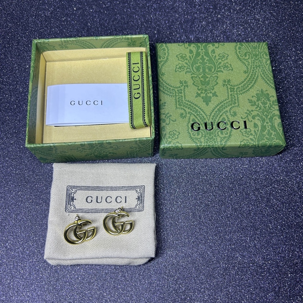 Gucci Gold GG Logo Stud Earrings New - Picture 4 of 7